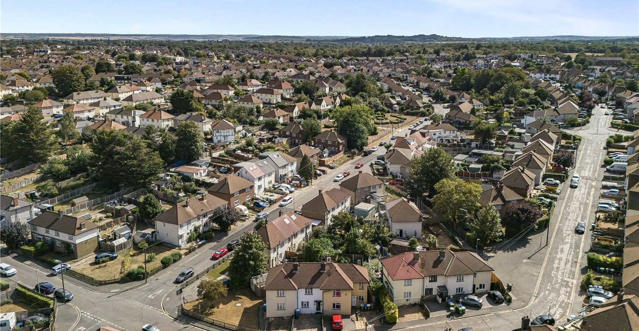 2 bedroom house for sale in Crayford | Robinson Jackson