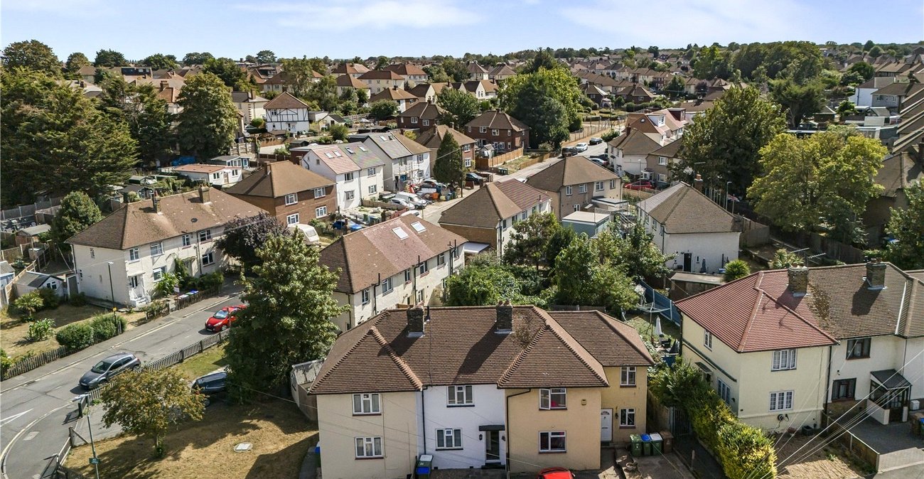 2 bedroom house for sale in Crayford | Robinson Jackson