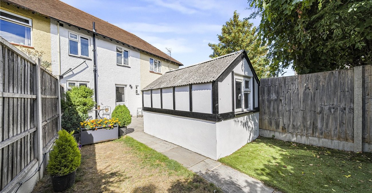 2 bedroom house for sale in Crayford | Robinson Jackson