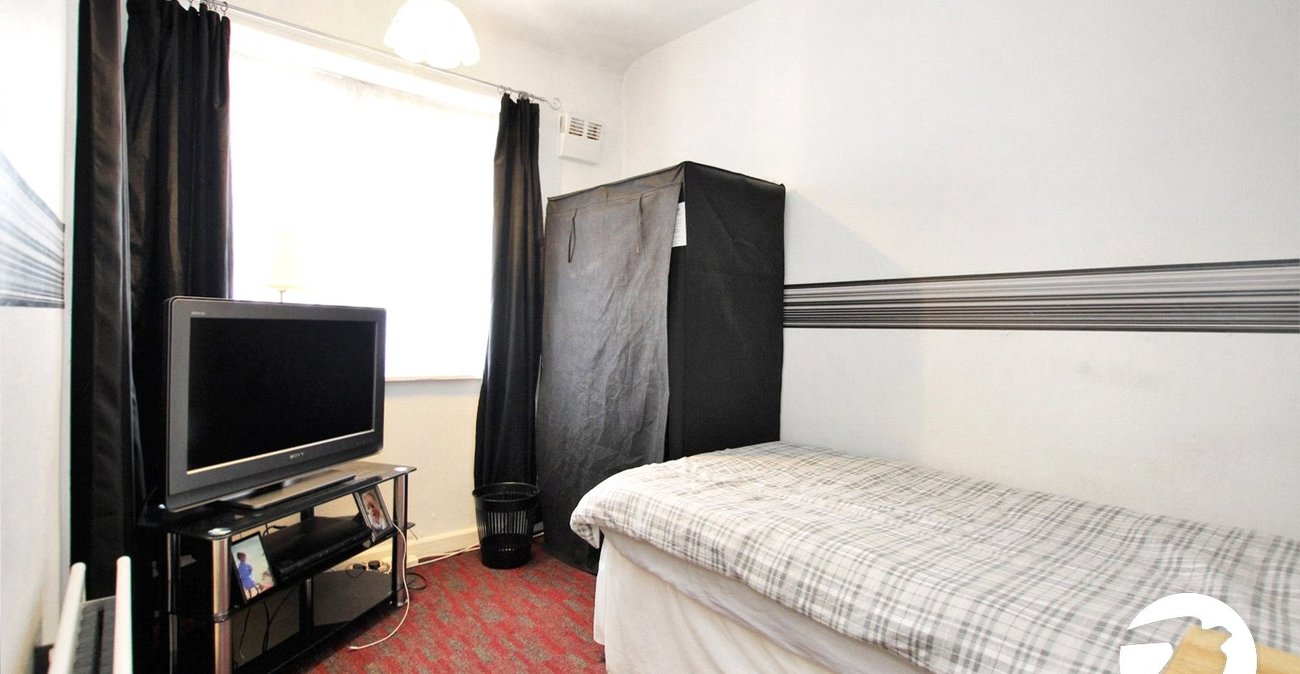 3 bedroom house for sale in Kidbrooke | Robinson Jackson