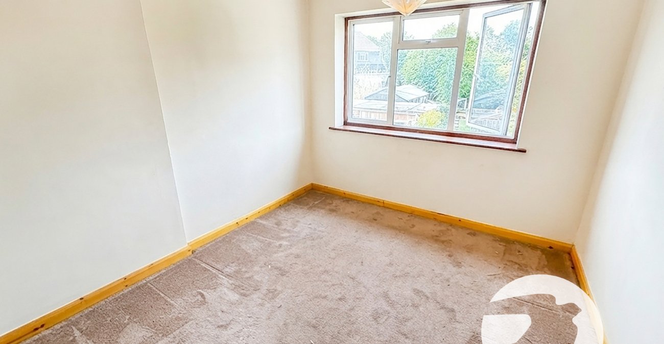 2 bedroom house for sale in London | Robinson Jackson