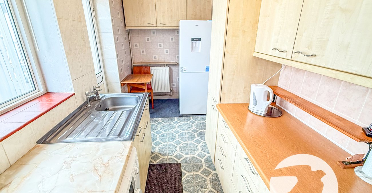 2 bedroom house for sale in London | Robinson Jackson