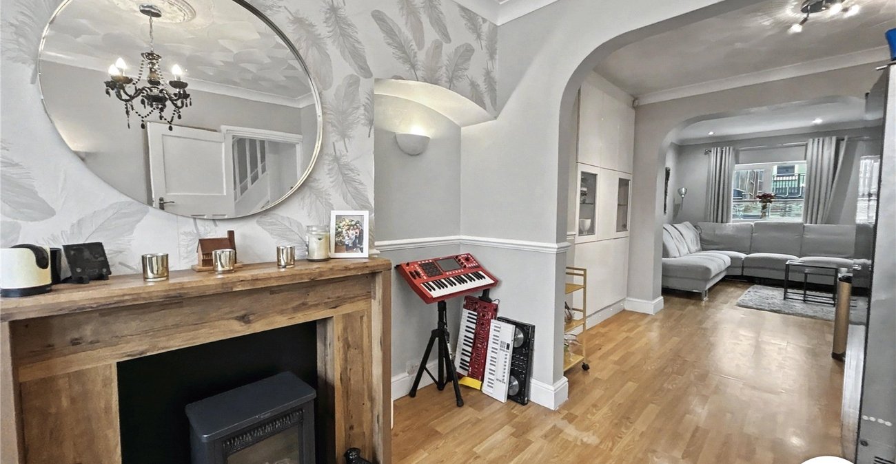 3 bedroom house for sale in Sidcup | Robinson Jackson