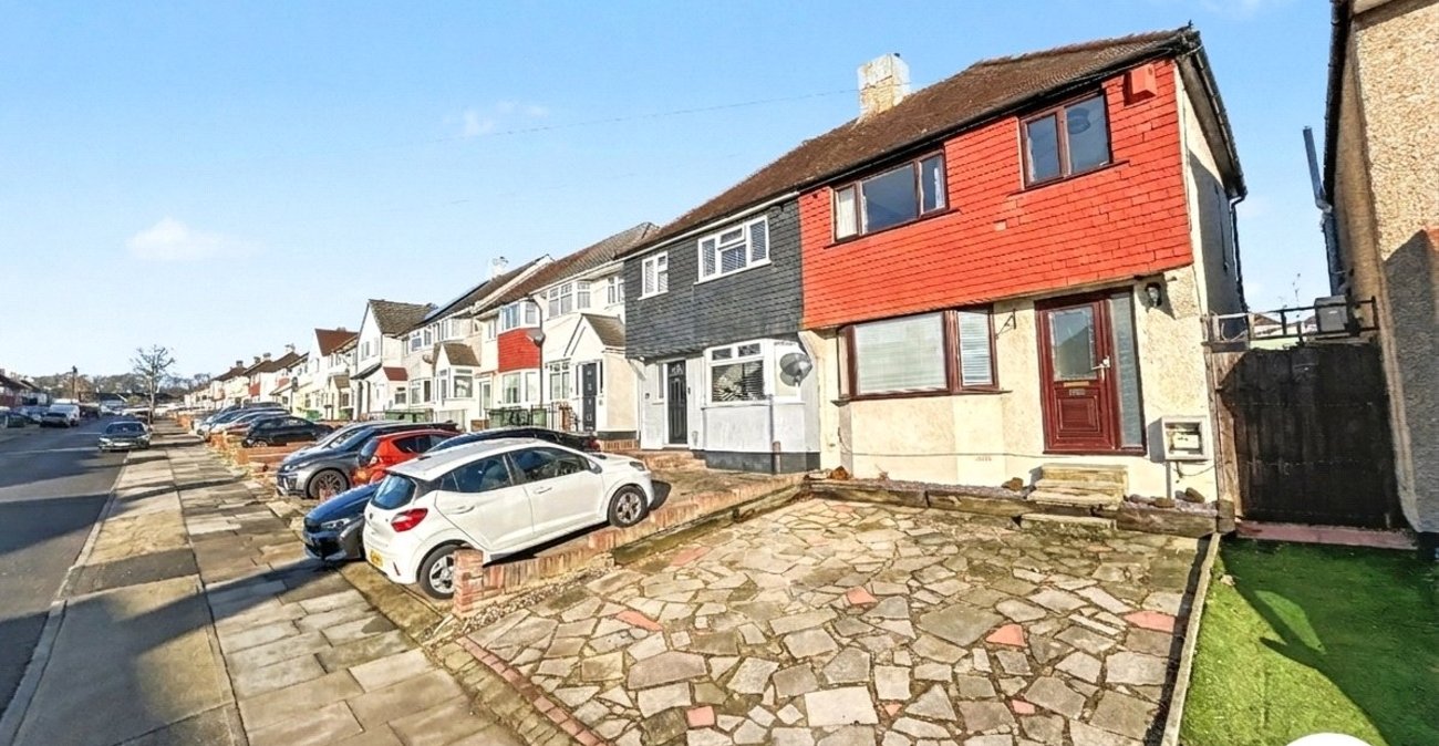 3 bedroom house for sale in Sidcup | Robinson Jackson