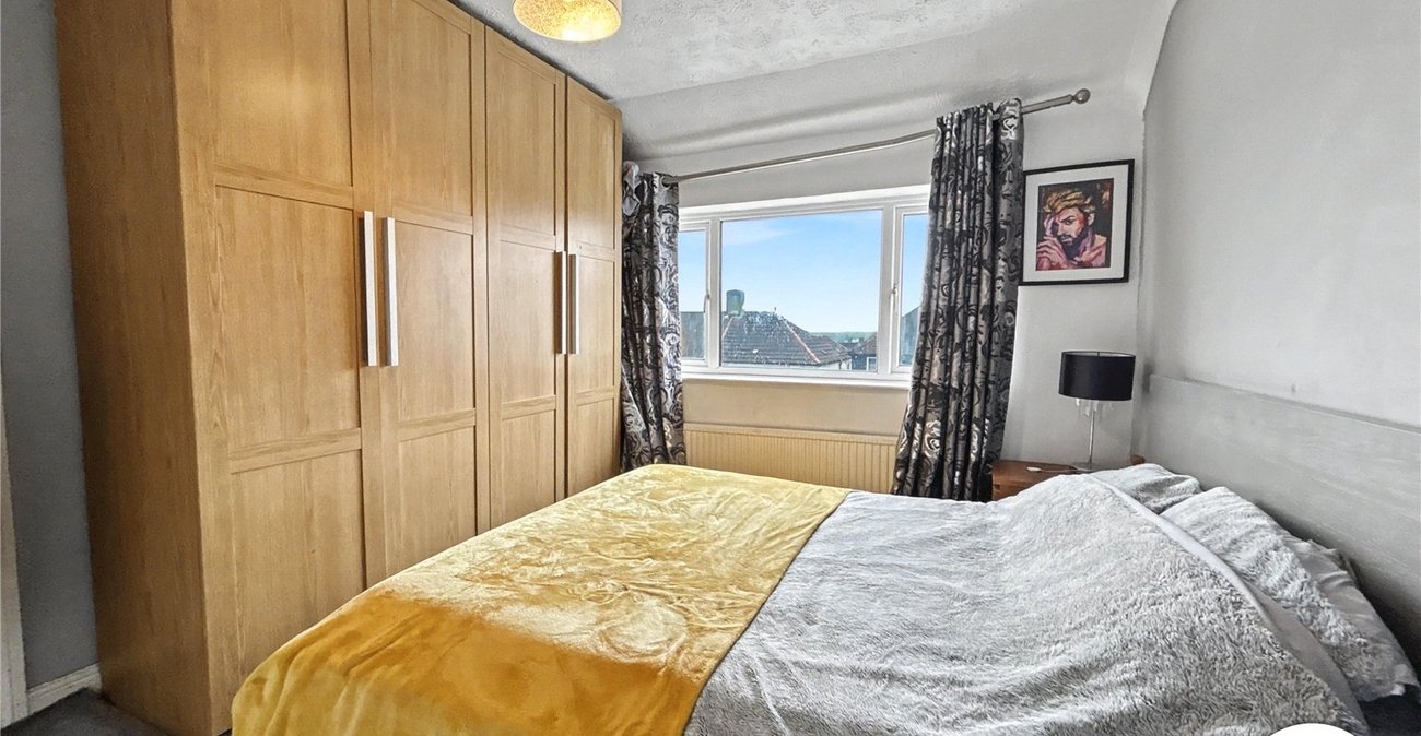 3 bedroom house for sale in Sidcup | Robinson Jackson