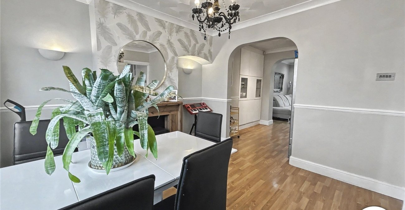 3 bedroom house for sale in Sidcup | Robinson Jackson