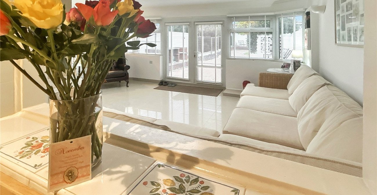 2 bedroom house for sale in Sidcup | Robinson Jackson