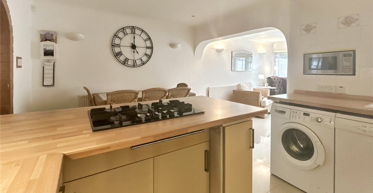 2 bedroom house for sale in Sidcup | Robinson Jackson