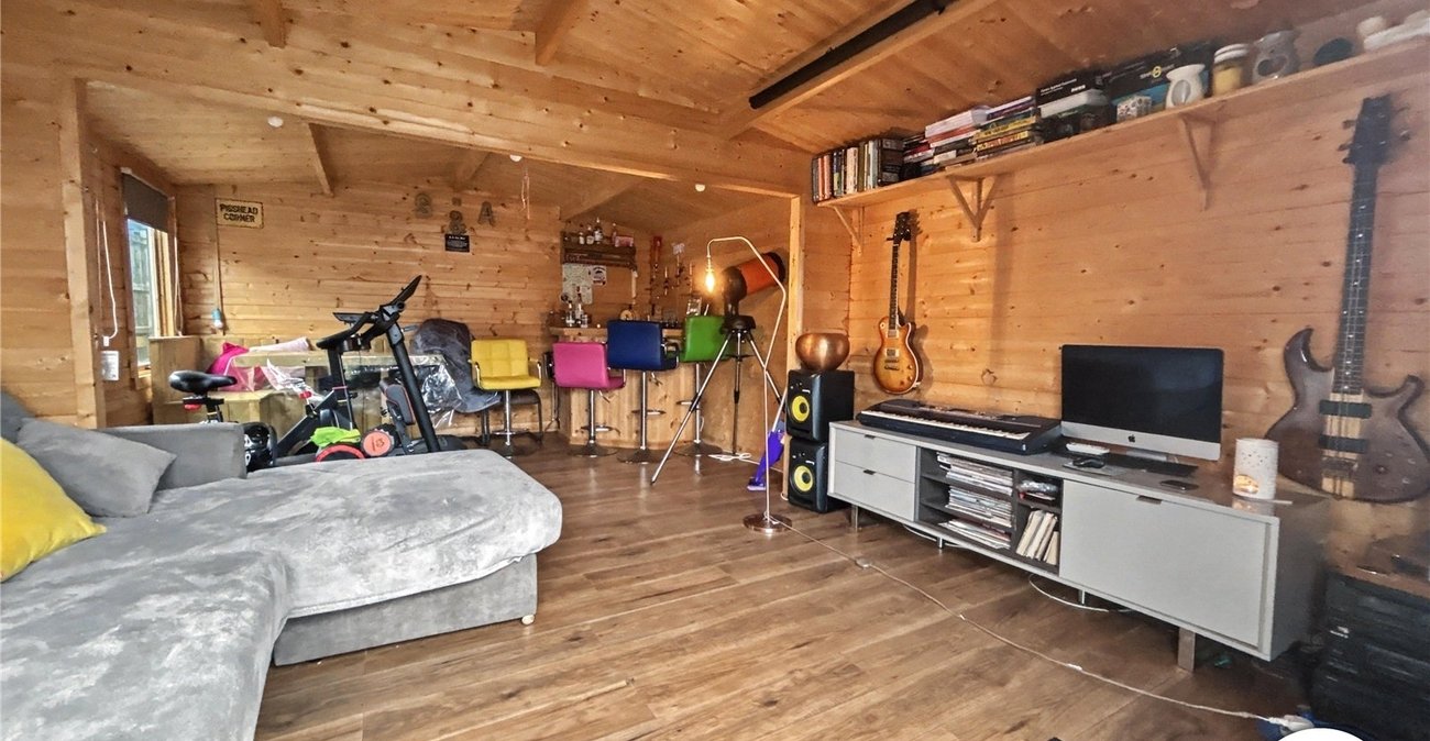 3 bedroom house for sale in Sidcup | Robinson Jackson