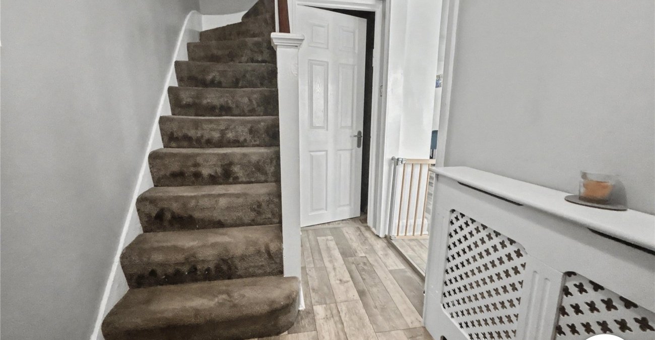 3 bedroom house for sale in Sidcup | Robinson Jackson