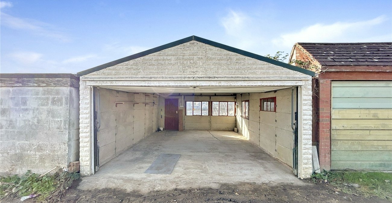 3 bedroom house for sale in Sidcup | Robinson Jackson