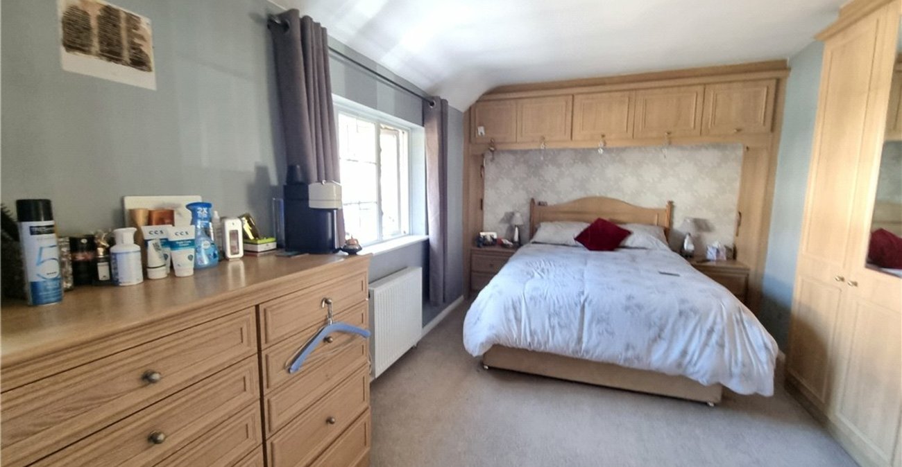 2 bedroom house for sale in Orpington | Robinson Jackson