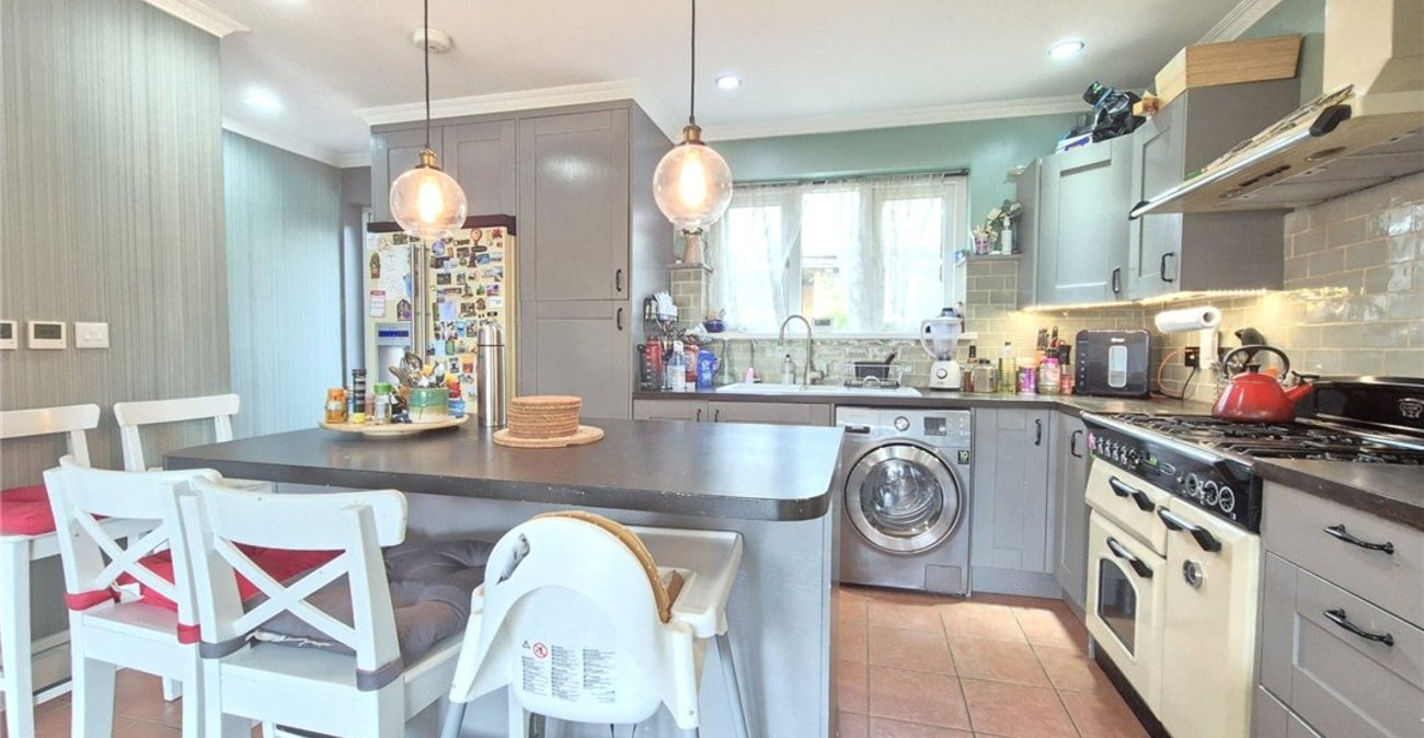3 bedroom house for sale in St Paul's Cray | Robinson Jackson