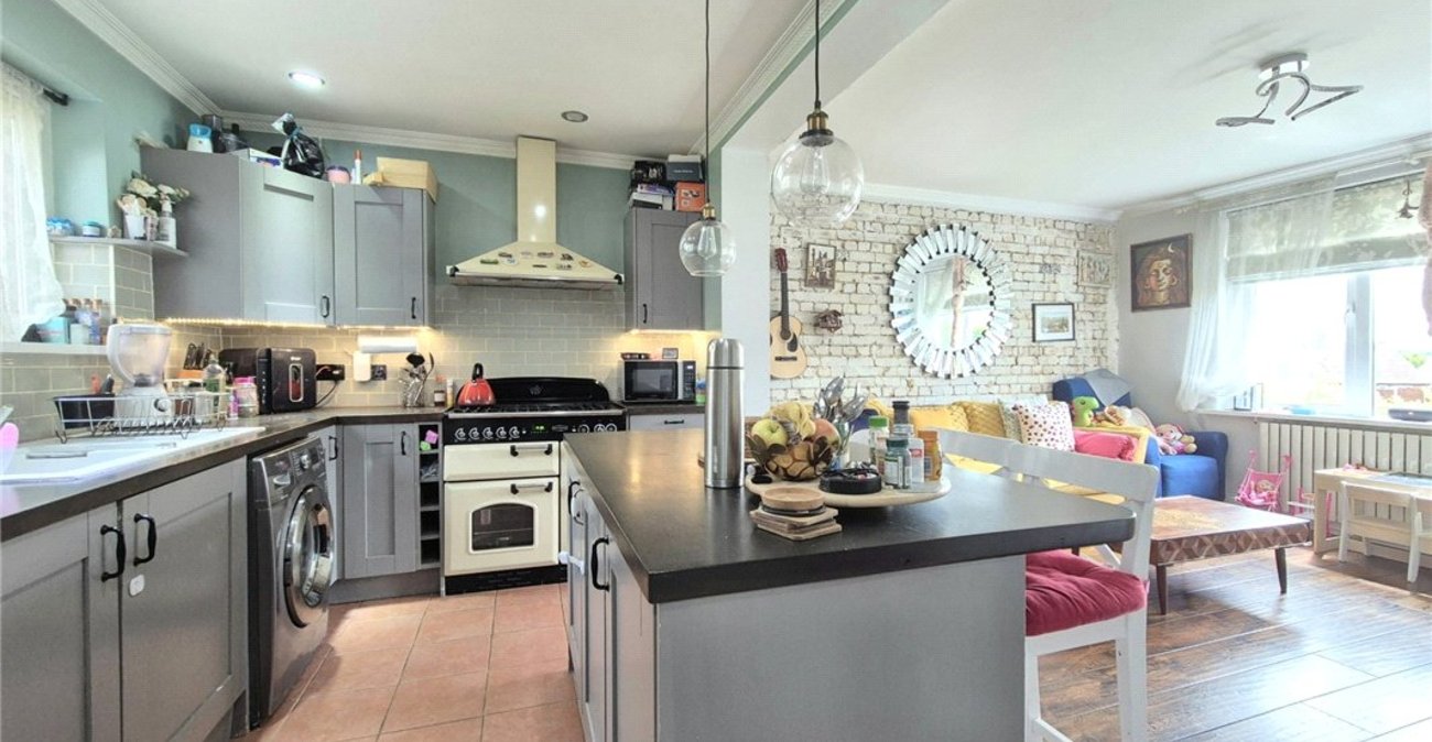 3 bedroom house for sale in St Paul's Cray | Robinson Jackson