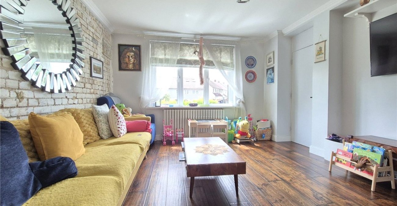 3 bedroom house for sale in St Paul's Cray | Robinson Jackson