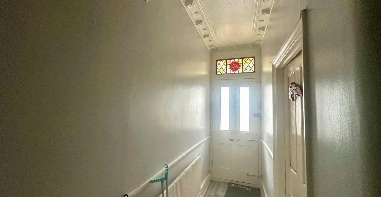 4 bedroom house for sale in London | Robinson Jackson