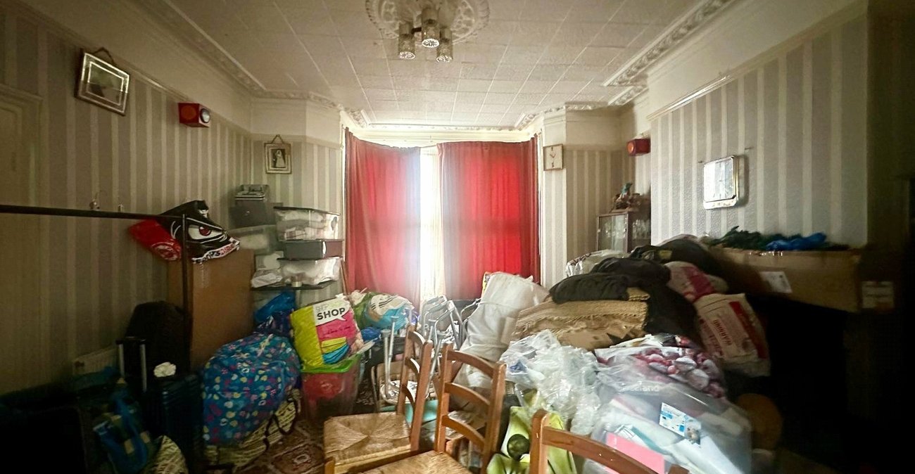 4 bedroom house for sale in London | Robinson Jackson