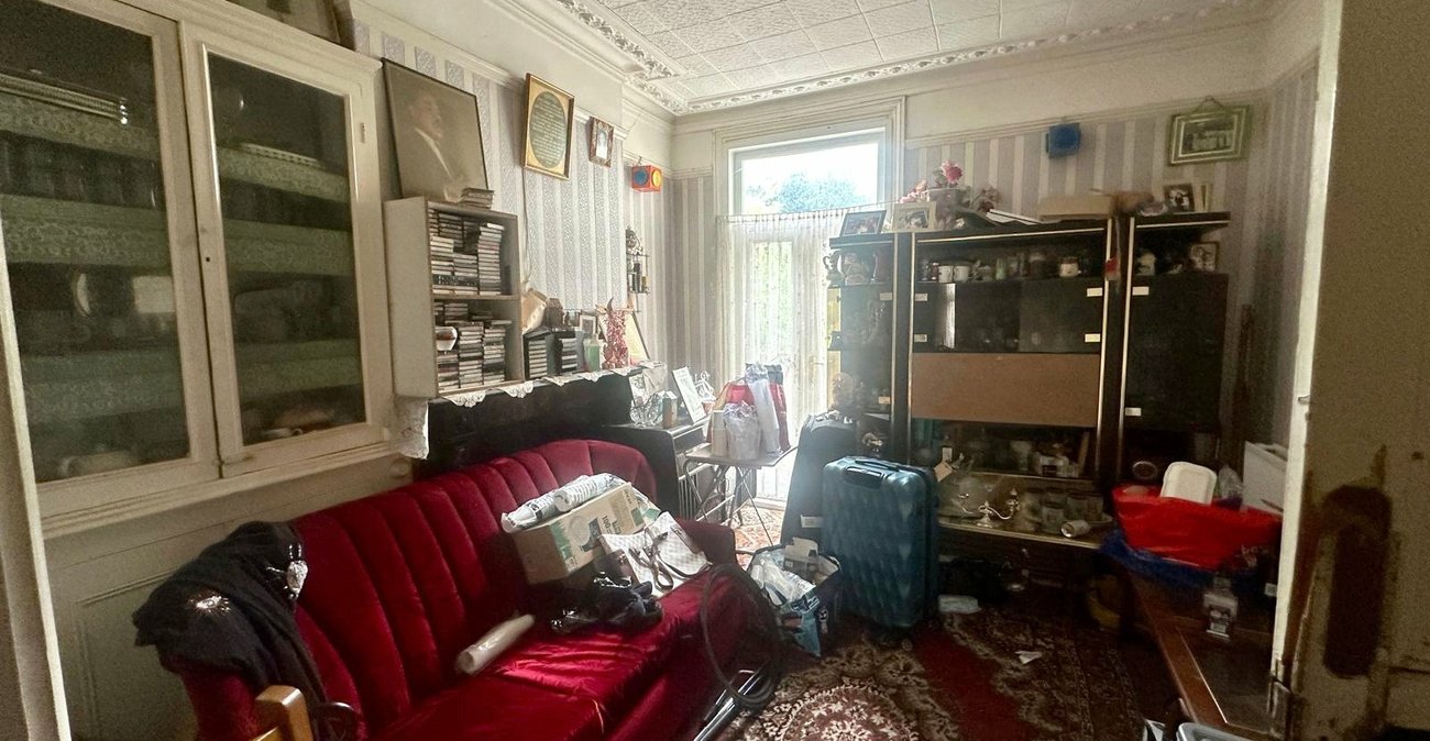 4 bedroom house for sale in London | Robinson Jackson