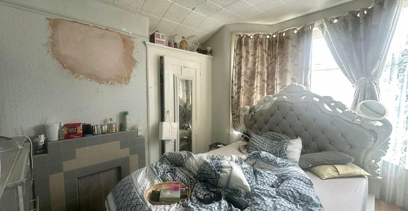 4 bedroom house for sale in London | Robinson Jackson