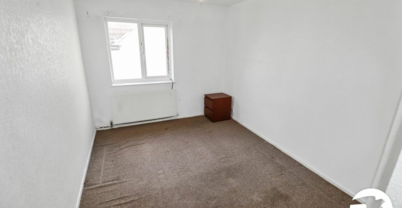 2 bedroom property for sale in Belvedere | Robinson Jackson