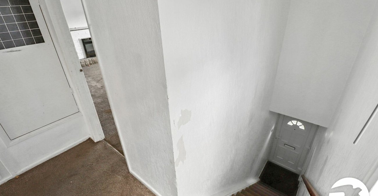 2 bedroom property for sale in Belvedere | Robinson Jackson