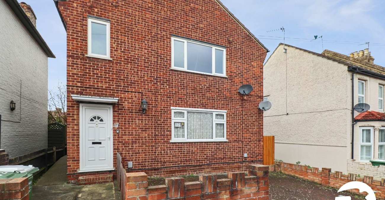 2 bedroom property for sale in Belvedere | Robinson Jackson