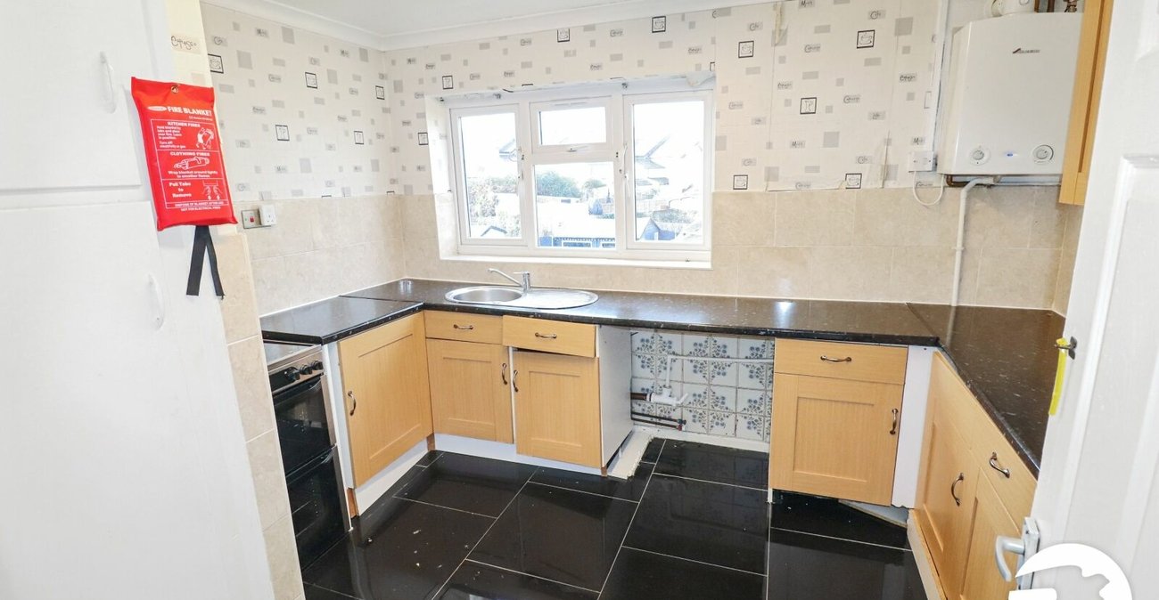 2 bedroom property for sale in Belvedere | Robinson Jackson