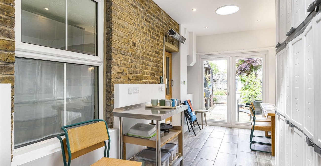 4 bedroom house for sale in Woolwich | Robinson Jackson
