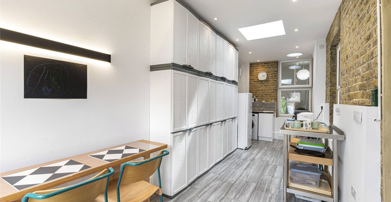 4 bedroom house for sale in Woolwich | Robinson Jackson