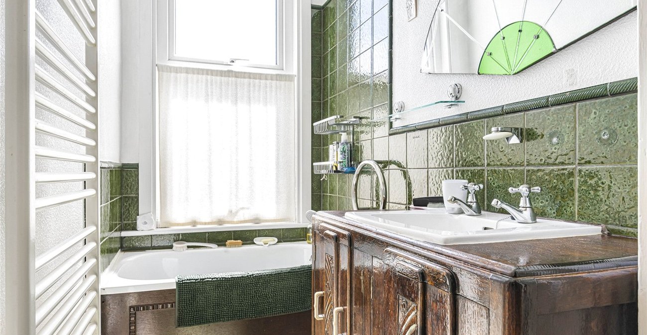 4 bedroom house for sale in Woolwich | Robinson Jackson