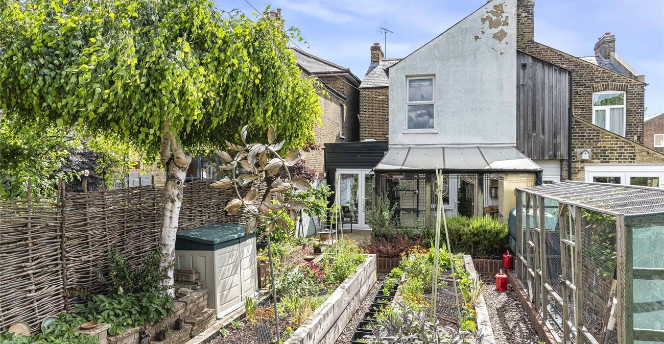 4 bedroom house for sale in Woolwich | Robinson Jackson