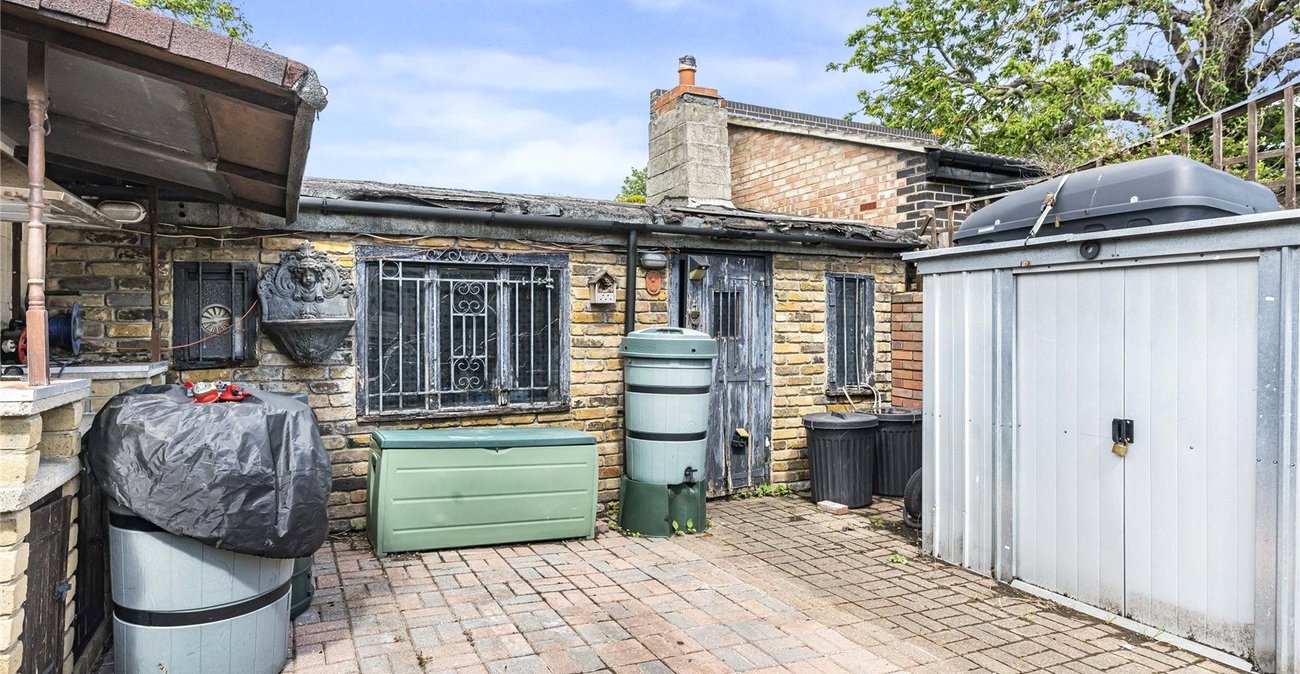 4 bedroom house for sale in Woolwich | Robinson Jackson