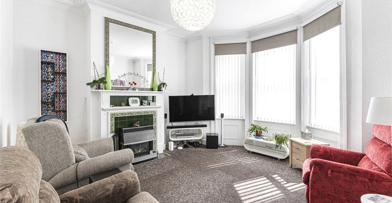 4 bedroom house for sale in Woolwich | Robinson Jackson