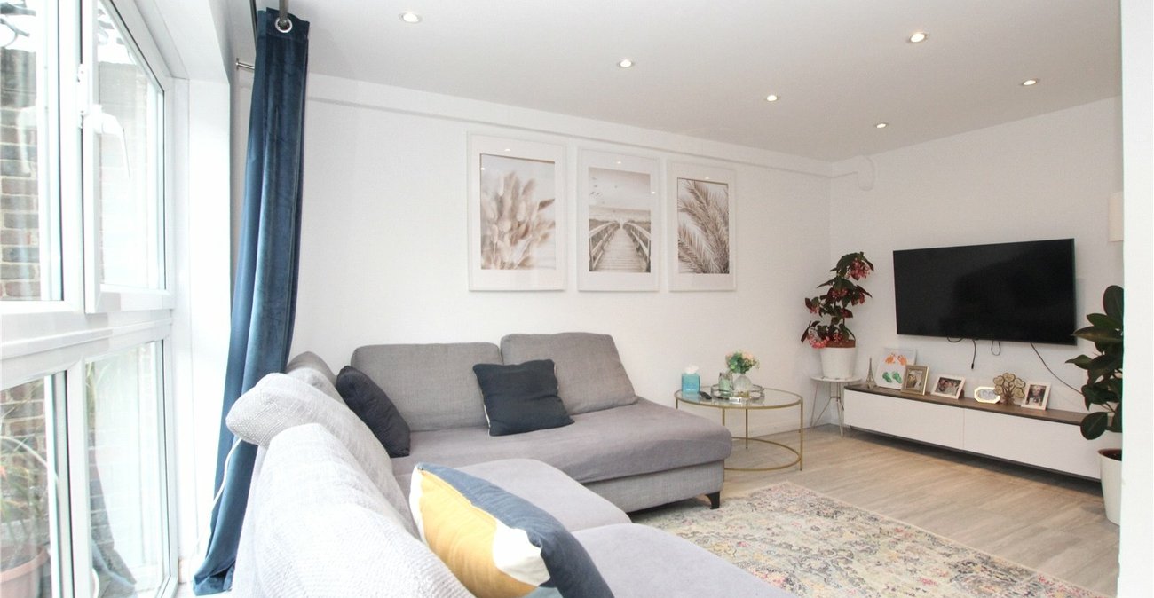 4 bedroom house for sale in Woolwich | Robinson Jackson