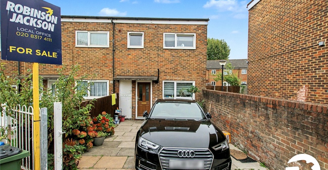 4 bedroom house for sale in Woolwich | Robinson Jackson