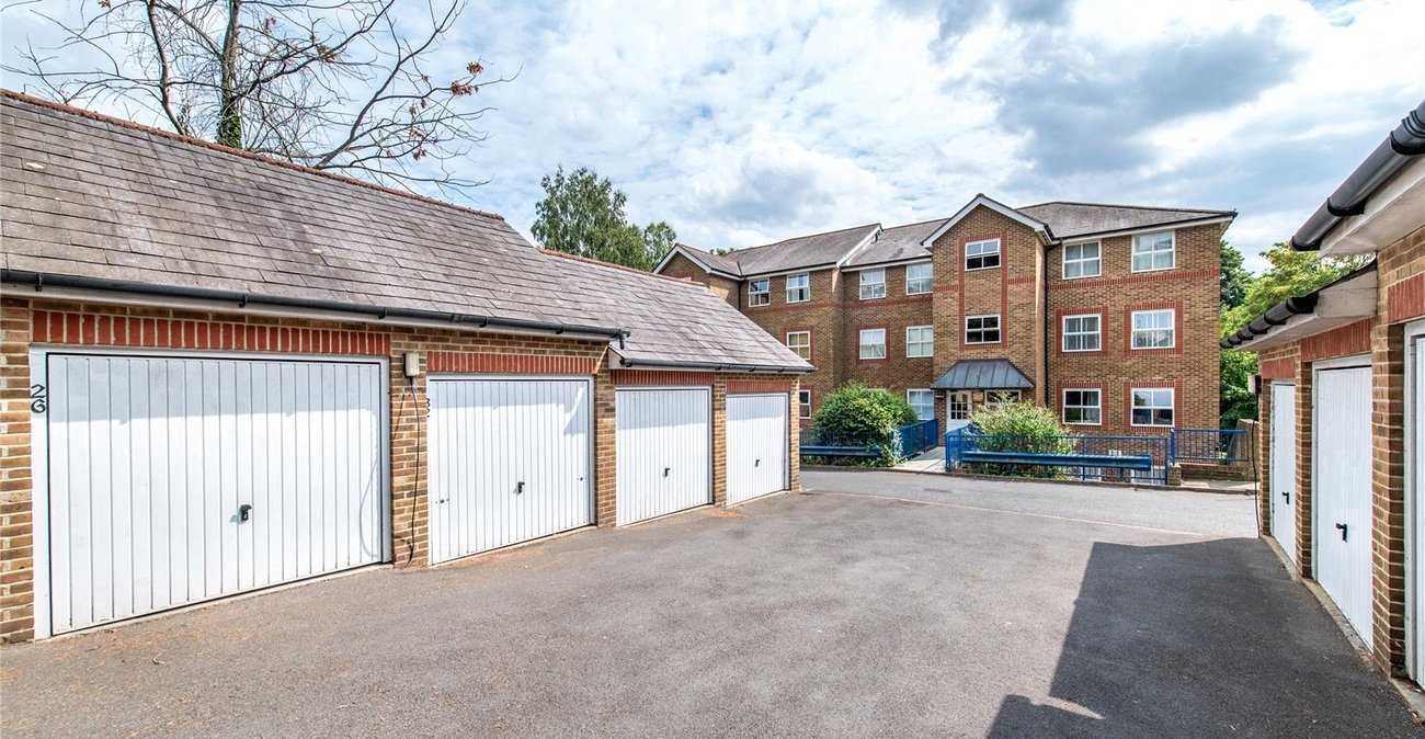 2 bedroom property for sale in Maidstone | Robinson Michael & Jackson