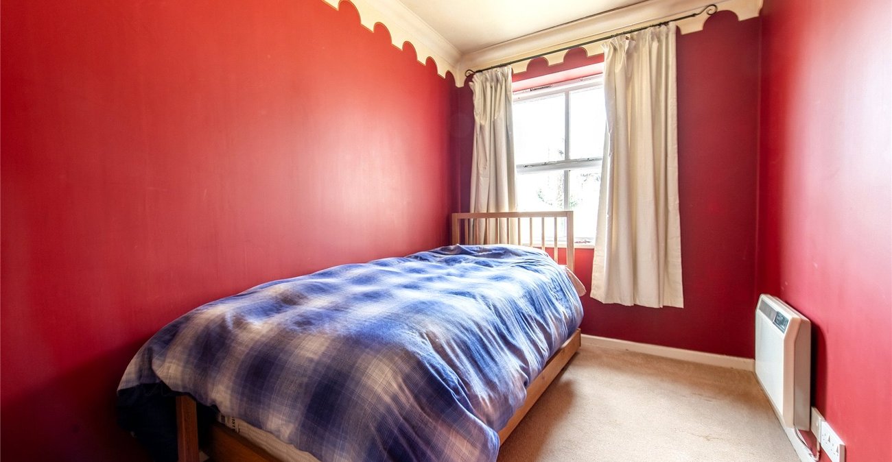 2 bedroom property for sale in Maidstone | Robinson Michael & Jackson
