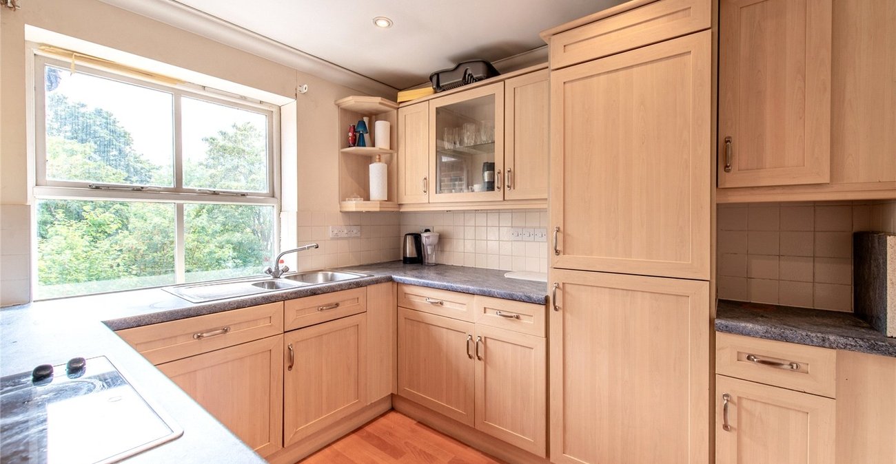 2 bedroom property for sale in Maidstone | Robinson Michael & Jackson