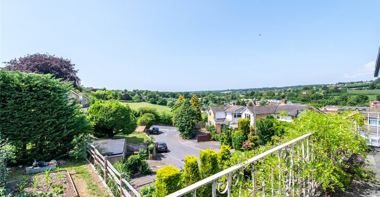3 bedroom house for sale in East Farleigh | Robinson Michael & Jackson