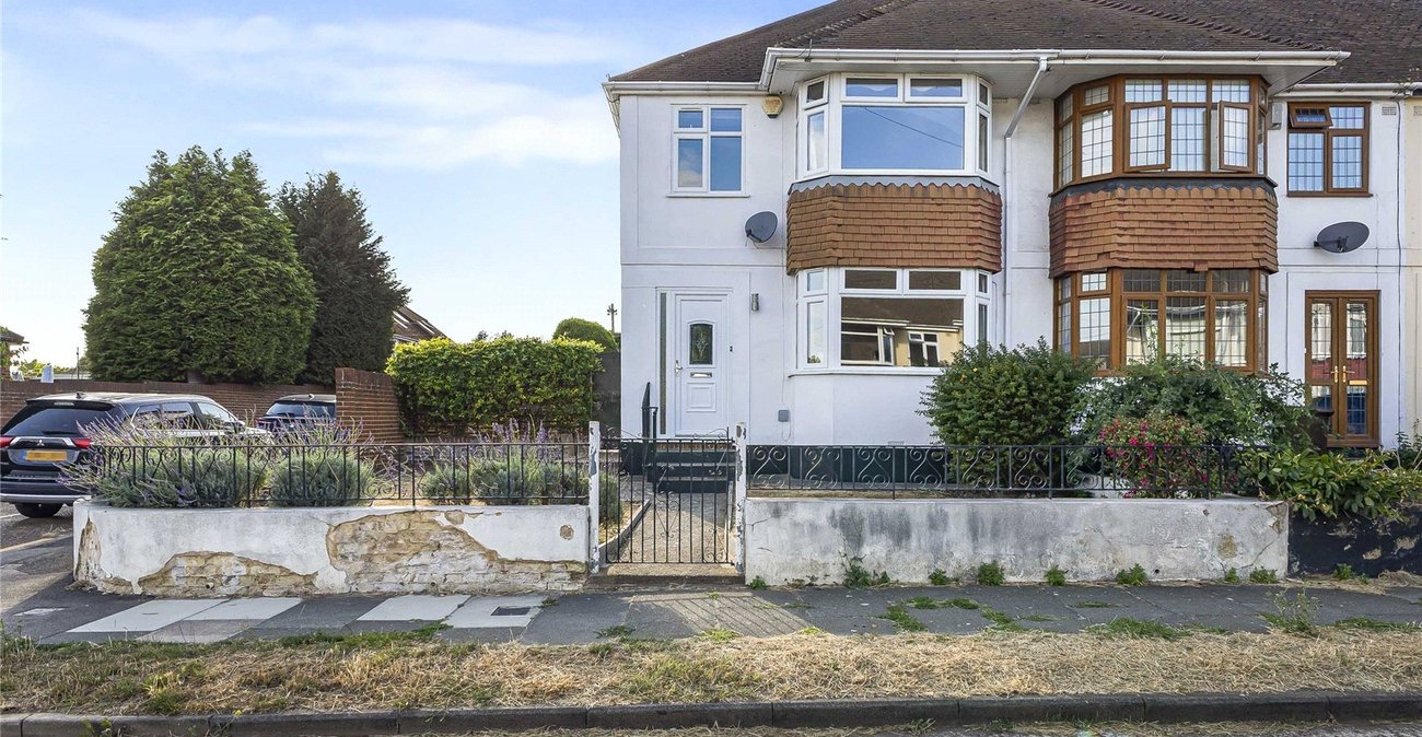 3 bedroom house for sale in Rochester | Robinson Michael & Jackson