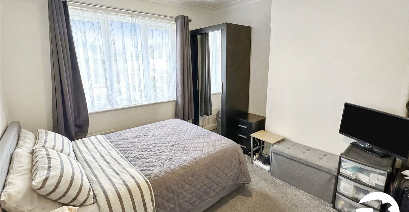 5 bedroom house for sale in Erith | Robinson Jackson