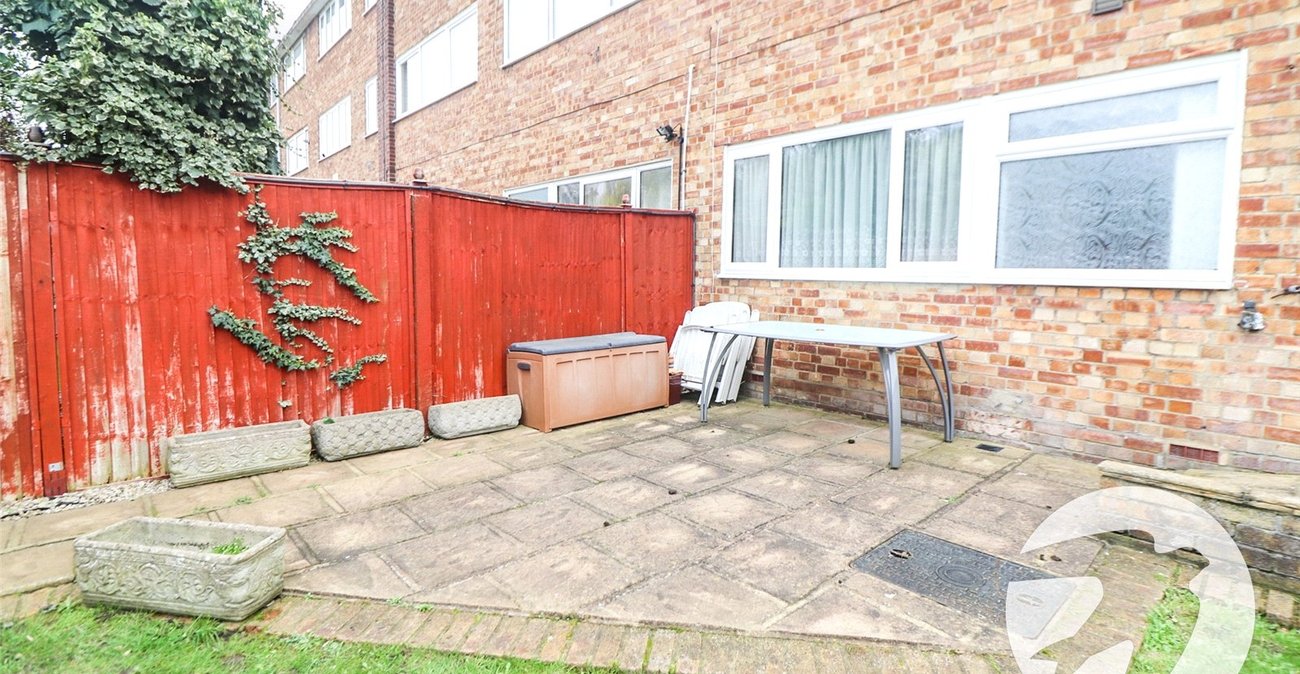 2 bedroom property for sale in Erith | Robinson Jackson
