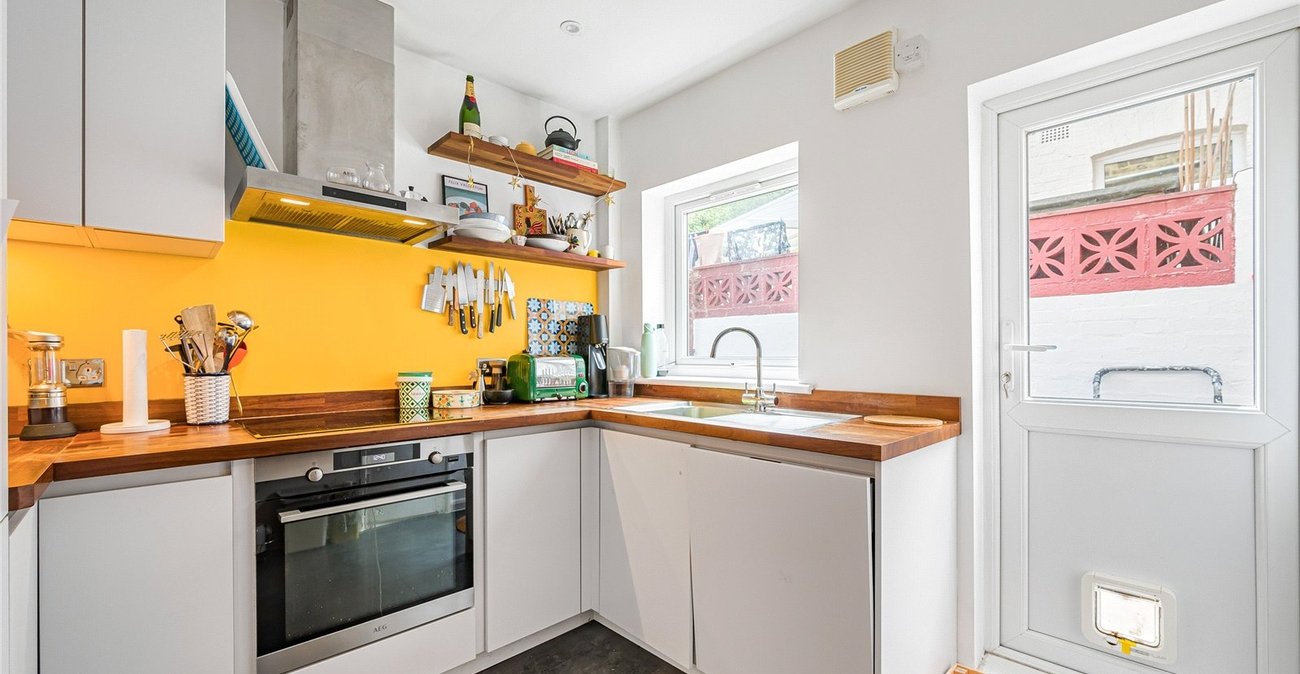 2 bedroom house for sale in Plumstead | Robinson Jackson