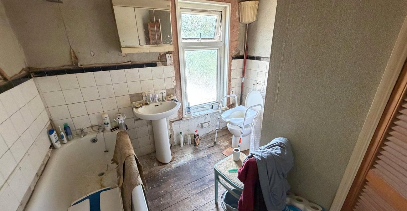2 bedroom house for sale in Plumstead | Robinson Jackson