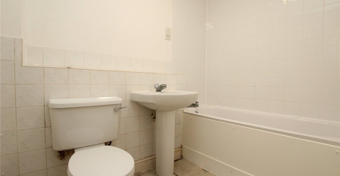 2 bedroom property for sale in Woolwich | Robinson Jackson
