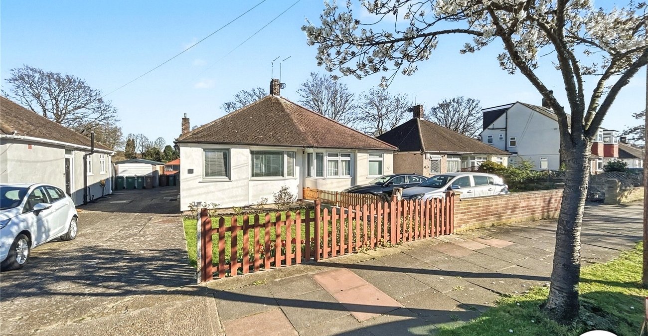 2 bedroom bungalow to rent in Sidcup | Robinson Jackson