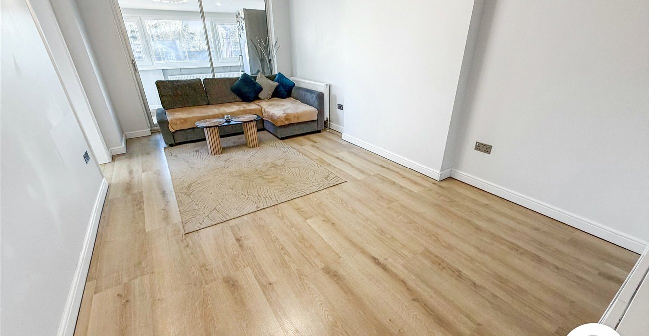 2 bedroom bungalow for sale in Sidcup | Robinson Jackson