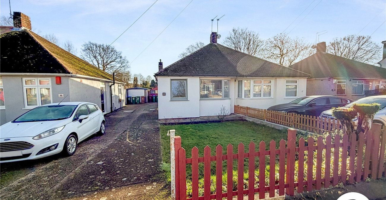 2 bedroom bungalow for sale in Sidcup | Robinson Jackson