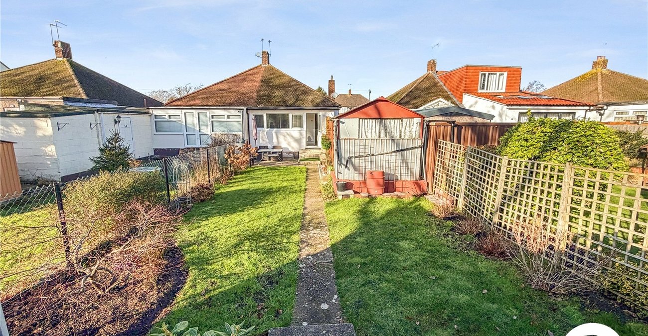 2 bedroom bungalow for sale in Sidcup | Robinson Jackson