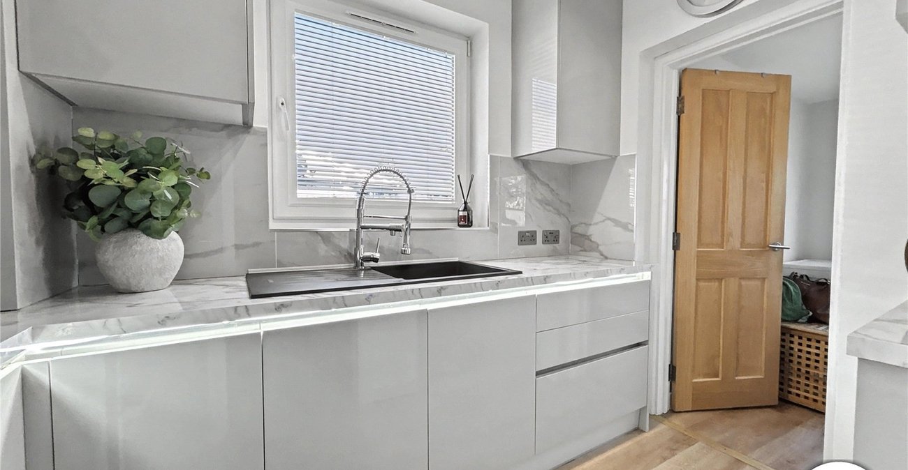 2 bedroom bungalow to rent in Sidcup | Robinson Jackson